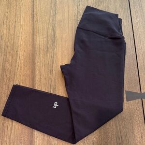 ALO Yoga Cropped Leggings